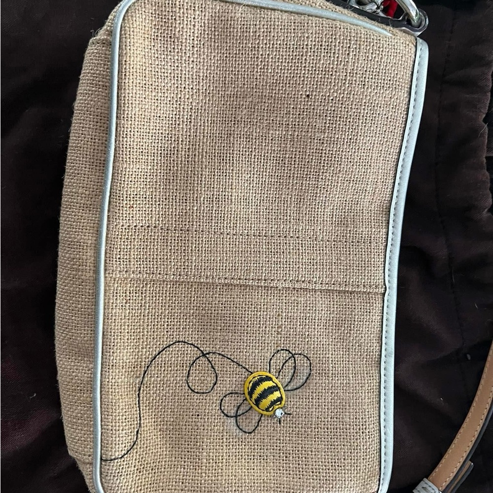 Coach Beige clutch with Floral and Bee Embroidery - Picture 2 of 2